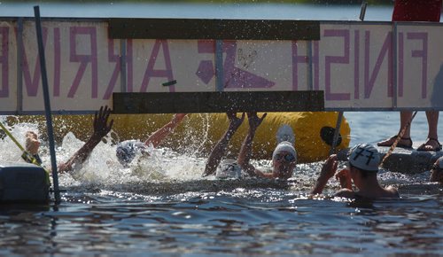 MIKE DEAL / WINNIPEG FREE PRESS
Competitors cross the finish line during the 2018 Canadian Junior Swimming Championships Open Water men 16-18 finals at St. Malo Provincial Park Monday morning.
180730 - Monday, July 30, 2018.
