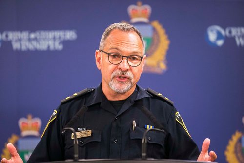 MIKAELA MACKENZIE / WINNIPEG FREE PRESS
Winnipeg police constable Rob Carver speaks to the media about an in-custody death in Winnipeg on Monday, July 30, 2018. 
Winnipeg Free Press 2018.