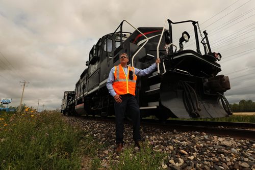 RUTH BONNEVILLE / WINNIPEG FREE PRESS


Photos of CANDO Rail Services VP, Lee Jebb, next to one of companies trains stopped at Sperring Avenue and Mulder road  after funding announcement by MP, MaryAnn Mihychuk (Kildonan  St. Paul), about the short line railroad, Central Manitoba Railway on Tuesday.  

See Bill Redekop, Business.

July  31,  2018 

