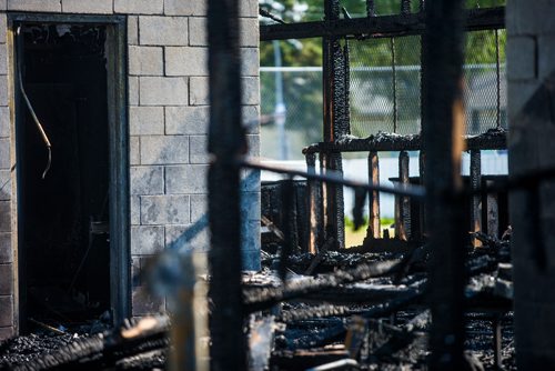 MIKAELA MACKENZIE / WINNIPEG FREE PRESS
The fire-damaged Assiniboia West Recreation Centre in Winnipeg on Thursday, Aug. 2, 2018. 
Winnipeg Free Press 2018.