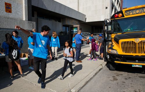 MIKE DEAL / WINNIPEG FREE PRESS
Buses with children from the Winnipeg Aboriginal Sport Achievement Centre (WASAC) arrive at the Manitoba Museum to learn about and celebrate the anniversary of the signing of Treaty One which took place on August 3rd, 1871.
180803 - Friday, August 03, 2018.