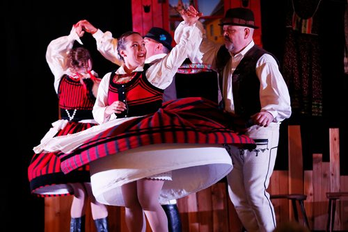 JOHN WOODS / WINNIPEG FREE PRESS
People perform at the Hungary-Pannonia Folklorama pavilion Sunday, August 5, 2018.