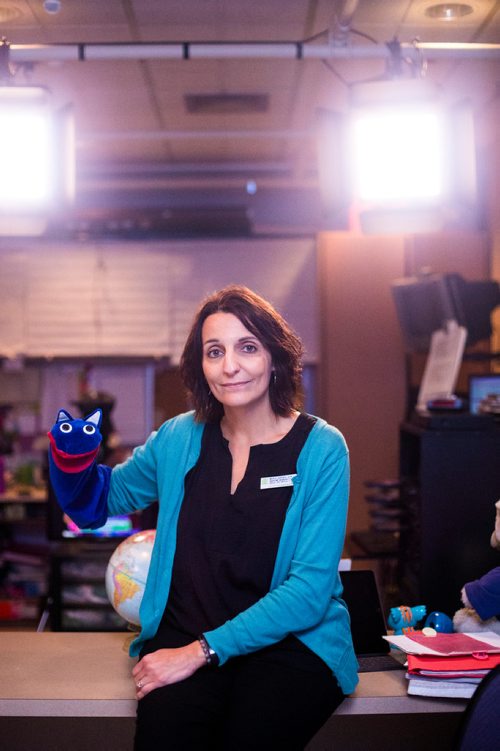 MIKAELA MACKENZIE / WINNIPEG FREE PRESS
Maria Soroka, child life specialist, and the star of The Good Day Show, Noname, in the studio at the Children's Hospital in Winnipeg on Wednesday, Aug. 8, 2018. The daily live show has been running for over 30 years exclusively for the dozens of kids staying at the facility.
Winnipeg Free Press 2018.