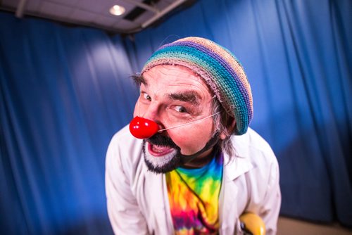 MIKAELA MACKENZIE / WINNIPEG FREE PRESS
David Langdon, therapeutic clown, poses for portraits as Onri at The Good Day Show studio at the Children's Hospital in Winnipeg on Wednesday, Aug. 8, 2018. The daily live show has been running for over 30 years exclusively for the dozens of kids staying at the facility.
Winnipeg Free Press 2018.