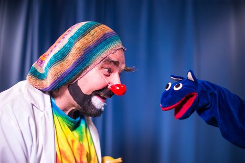 MIKAELA MACKENZIE / WINNIPEG FREE PRESS
David Langdon, therapeutic clown, poses for portraits as Onri with puppet Noname at The Good Day Show studio at the Children's Hospital in Winnipeg on Wednesday, Aug. 8, 2018. The daily live show has been running for over 30 years exclusively for the dozens of kids staying at the facility.
Winnipeg Free Press 2018.