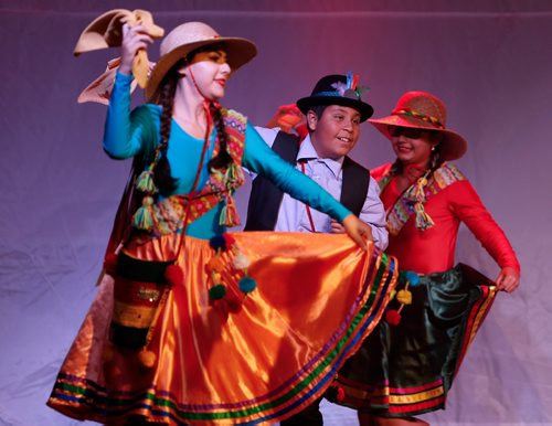 JOHN WOODS / WINNIPEG FREE PRESS
People perform at the Chile Lindo Folklorama pavilion Sunday, August 12, 2018.