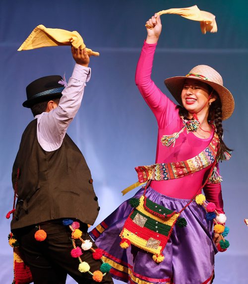 JOHN WOODS / WINNIPEG FREE PRESS
People perform at the Chile Lindo Folklorama pavilion Sunday, August 12, 2018.