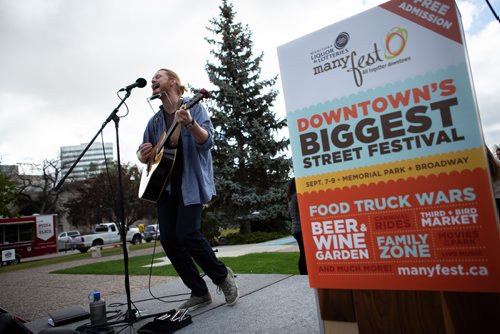 ANDREW RYAN / WINNIPEG FREE PRESS Noah Derksen performs at the launch of Manyfest at memorial park on August 14, 2018.