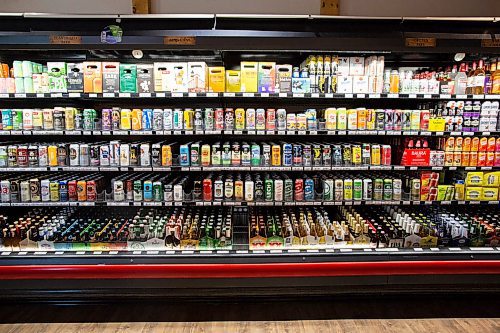ANDREW RYAN / WINNIPEG FREE PRESS The wide selection of craft beer cans inside the Beer Mkt. beer store on August 15, 2018.
