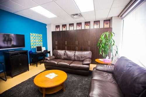 MIKAELA MACKENZIE / WINNIPEG FREE PRESS
The family room at Snowflake Place for Children and Youth, which specializes in doing investigative interviews with child victims of abuse in Winnipeg on Wednesday, Aug. 15, 2018. 
Winnipeg Free Press 2018.