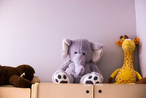 MIKAELA MACKENZIE / WINNIPEG FREE PRESS
Stuffed animals hang out in all sorts of places at Snowflake Place for Children and Youth, which specializes in doing investigative interviews with child victims of abuse in Winnipeg on Wednesday, Aug. 15, 2018. 
Winnipeg Free Press 2018.