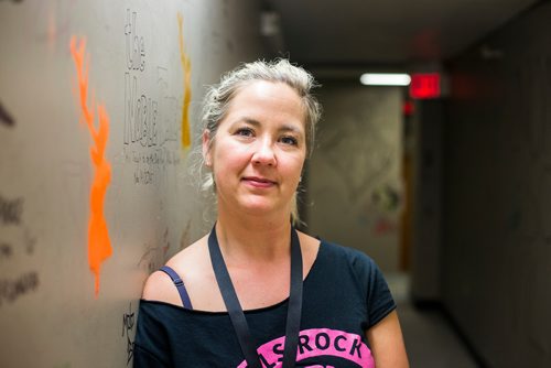 MIKAELA MACKENZIE / WINNIPEG FREE PRESS
Founder Brandi Olenick poses for a portrait at the inaugural Girls Rock Winnipeg, a new day camp in which girls and non-binary youth form a band, write a song, record, and perform in the space of a week, at the West End Cultural Centre in Winnipeg on Wednesday, Aug. 15, 2018. 
Winnipeg Free Press 2018.