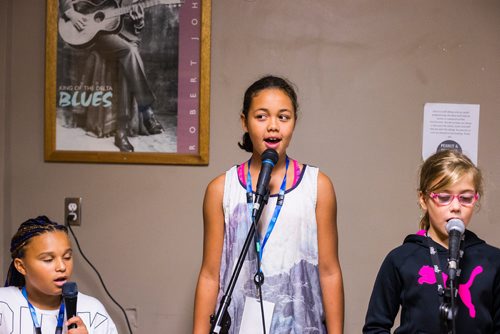 MIKAELA MACKENZIE / WINNIPEG FREE PRESS
Ebony Furst (left), Autumn Baker-Foort and Mia Tellier-Lalonde sing during vocals class at the inaugural Girls Rock Winnipeg, a new day camp in which girls and non-binary youth form a band, write a song, record, and perform in the space of a week, at the West End Cultural Centre in Winnipeg on Wednesday, Aug. 15, 2018. 
Winnipeg Free Press 2018.