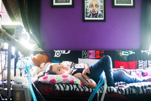 MIKAELA MACKENZIE / WINNIPEG FREE PRESS
Crystal Rondeau in her home in St. Andrews on Friday, Aug. 17, 2018. Crystal was admitted to the Childrens Hospital over 300 times from the time she was three until she was 18, and credits the Good Day Show with keeping her spirits up and giving her something to count on in her days in the hospital.
Winnipeg Free Press 2018.