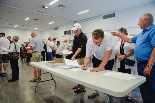 Canstar Community News Aug. 14, 2018 - Residents for and against the development of an addictions rehabilitation centre at the old Vimy Arena showed up to voice their opinion on the issue at a community meeting on Tuesday, Aug. 14. (EVA WASNEY/CANSTAR COMMUNITY NEWS/METRO)