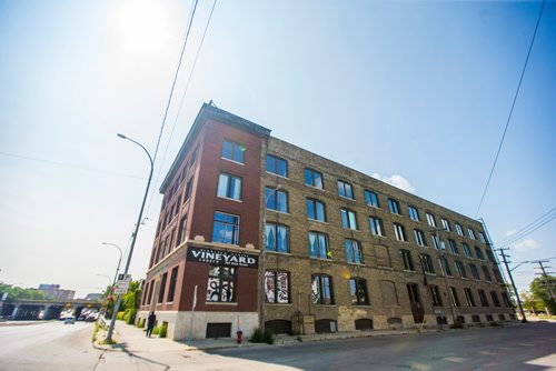 MIKAELA MACKENZIE / WINNIPEG FREE PRESS
Winnipeg Centre Vineyard Church on Main Street in Winnipeg on Monday, Aug. 20, 2018.
Winnipeg Free Press 2018.