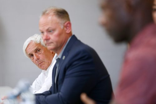 JOHN WOODS / WINNIPEG FREE PRESS
Garth Steek, city councillor candidate in River Heights, and Moe Sabourin, Winnipeg Police Authority president, listen in as former chief Devon Clunis speaks at a public safety meeting in River Heights Community Centre Tuesday, August 21, 2018.