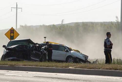 ANDREW RYAN / WINNIPEG FREE PRESS The scene of a head on collision that happened around 7:30 am on the perimeter highway on August 22, 2018.