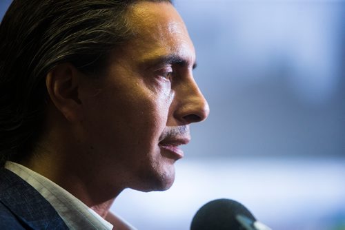 MIKAELA MACKENZIE / WINNIPEG FREE PRESS
Grand Chief of the Assembly of Manitoba Chiefs Arlen Dumas speaks at a news conference regarding the allegations of sexual abuse in Fox Lake Cree Nation by Manitoba Hydro workers in Winnipeg on Wednesday, Aug. 22, 2018.
Winnipeg Free Press 2018.