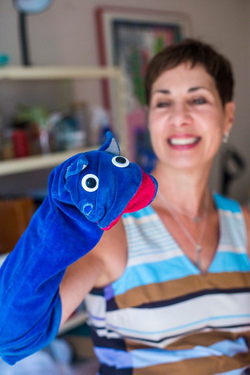 MIKAELA MACKENZIE / WINNIPEG FREE PRESS
Renee Ethans, the former driving force of CHTV for over 20 years, poses with Noname in her home in Winnipeg on Thursday, Aug. 23, 2018.
Winnipeg Free Press 2018.