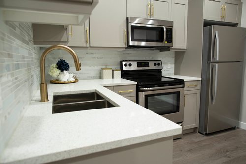 ANDREW RYAN / WINNIPEG FREE PRESS The kitchen set of 16 Landover drive, a model home in the Bridgewater development on August 27, 2018.