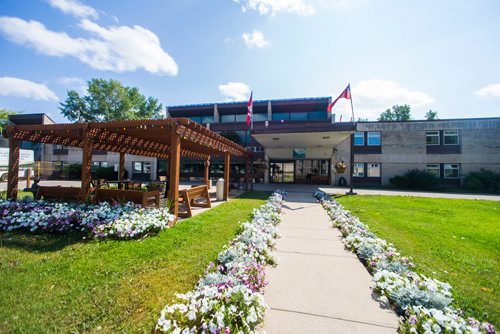 MIKAELA MACKENZIE / WINNIPEG FREE PRESS
The Lions Prairie Manor Personal Care Home in Portage la Prairie on Wednesday, Aug. 29, 2018. The home has had conditions placed on its operating licence after an investigation revealed that some provincial standards were not being met at the facility.
Winnipeg Free Press 2018.