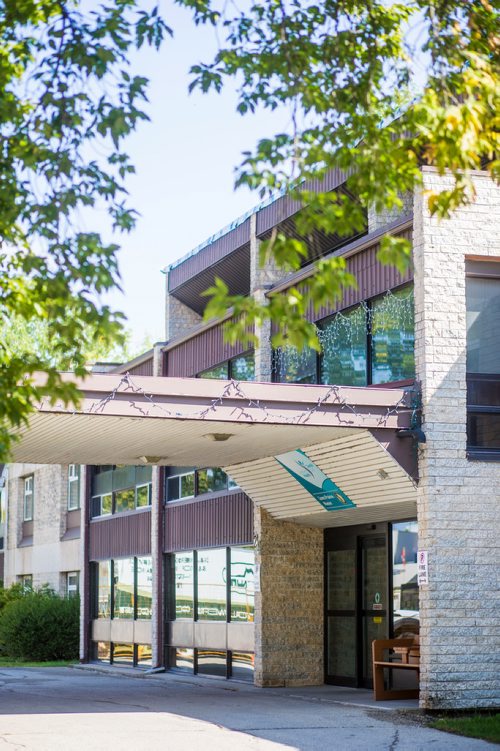 MIKAELA MACKENZIE / WINNIPEG FREE PRESS
The Lions Prairie Manor Personal Care Home in Portage la Prairie on Wednesday, Aug. 29, 2018. The home has had conditions placed on its operating licence after an investigation revealed that some provincial standards were not being met at the facility.
Winnipeg Free Press 2018.