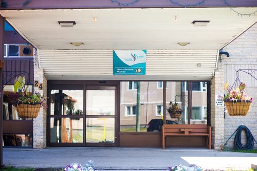 MIKAELA MACKENZIE / WINNIPEG FREE PRESS
The Lions Prairie Manor Personal Care Home in Portage la Prairie on Wednesday, Aug. 29, 2018. The home has had conditions placed on its operating licence after an investigation revealed that some provincial standards were not being met at the facility.
Winnipeg Free Press 2018.