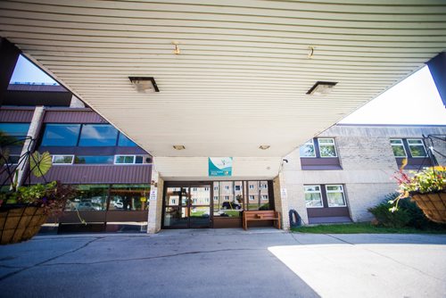 MIKAELA MACKENZIE / WINNIPEG FREE PRESS
The Lions Prairie Manor Personal Care Home in Portage la Prairie on Wednesday, Aug. 29, 2018. The home has had conditions placed on its operating licence after an investigation revealed that some provincial standards were not being met at the facility.
Winnipeg Free Press 2018.