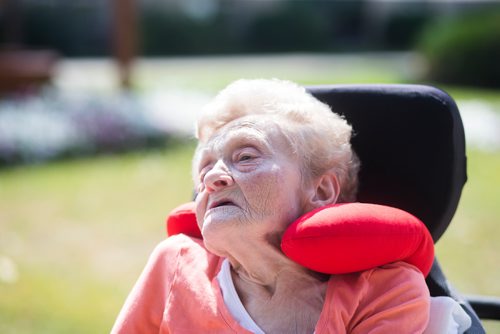 MIKAELA MACKENZIE / WINNIPEG FREE PRESS
Winnie Best, resident at the Lions Prairie Manor Personal Care Home, enjoys the sun in Portage la Prairie on Wednesday, Aug. 29, 2018. The home has had conditions placed on its operating licence after an investigation revealed that some provincial standards were not being met at the facility.
Winnipeg Free Press 2018.