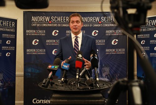 RUTH BONNEVILLE / WINNIPEG FREE PRESS


Leader of the Conservative Party of Canada, Andrew Scheer, talks with reporters at news conference at the Delta Hotel in Winnipeg Thursday.

See Larry's story. 

August 29/18
