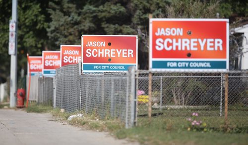 TREVOR HAGAN / WINNIPEG FREE PRESS
Jason Schreyer city council election signs on Nairn Avenue, Monday, September 3, 2018.