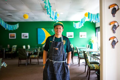 MIKAELA MACKENZIE / WINNIPEG FREE PRESS
Owner Sanderson Rabelo poses for a portrait at the Deli Brazil Cafe in Winnipeg on Tuesday, Sept. 4, 2018.
Winnipeg Free Press 2018.