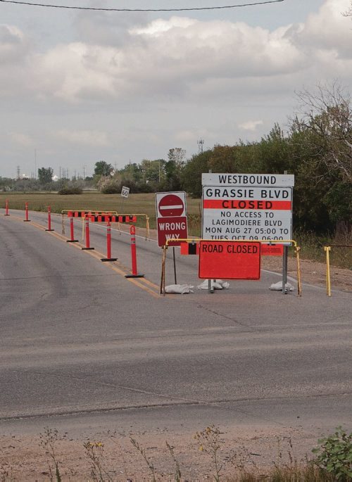 Canstar Community News Grassie Boulevard from Plessis Road to Skowron Crescent is closed to westbound traffic until October. (SHELDON BIRNIE/CANSTAR/THE HERALD)

