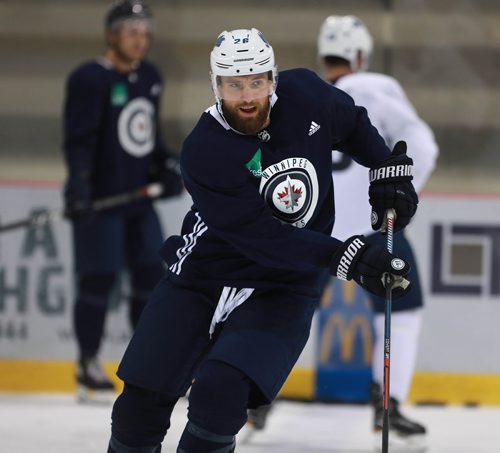 RUTH BONNEVILLE / WINNIPEG FREE PRESS 


Winnipeg Jets player, #26 Blake Wheeler, on ice  during practice at Iceplex Tuesday.  Story about Wheeler signing a five-year contract extension.

See Jay Bell story.

September 4/18 
