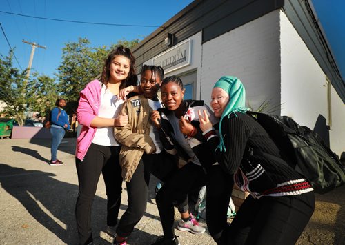 RUTH BONNEVILLE / WINNIPEG FREE PRESS 


Feature Story: Freedom International School on the first day of school.

Story: Volunteers converted an electrical shop on Notre Dame Ave. into a school  for newcomer kids ages 13-21 whose reading and basic academic skills are at least two years behind their Canadian peers. 
Former police chief Devon Clunis gave opening blessing to volunteer teachers and approx. 20 students.   

Names: L - R
Gabrielle Gonzalez, Plamedie Gatoro, Christina Dusabimana and Jackline Bikorimana are all smiles outside their new school Wednesday. 

Carol Sanders  | Reporter

September 5/18 
