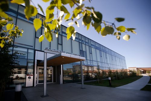 JOHN WOODS / WINNIPEG FREE PRESS
Southeast Collegiate, a $24 million indigenous school in south Winnipeg, photographed Wednesday, September 5, 2018 is scheduled to have an official opening tomorrow. The school educates and houses students.