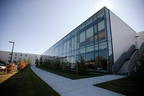 JOHN WOODS / WINNIPEG FREE PRESS
Southeast Collegiate, a $24 million indigenous school in south Winnipeg, photographed Wednesday, September 5, 2018 is scheduled to have an official opening tomorrow. The school educates and houses students.