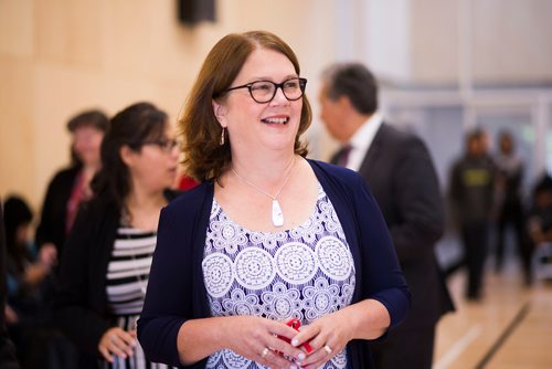 MIKAELA MACKENZIE / WINNIPEG FREE PRESS
Minister Jane Philpott walks into the grand opening of the expanded campus of Southeast Collegiate, a secondary school that welcomes First Nations students from communities across Manitoba, in Winnipeg on Thursday, Sept. 6, 2018. 
Winnipeg Free Press 2018.