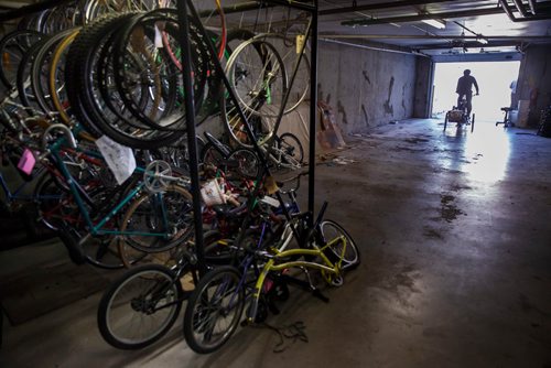 MIKE DEAL / WINNIPEG FREE PRESS
The WRENCH shop at 1057 Logan Avenue.
The WRENCH is asking everyone to bring unwanted bicycles to 4R Winnipeg Depots this weekend instead of leaving them at the curb.
180907 - Friday, September 07, 2018.