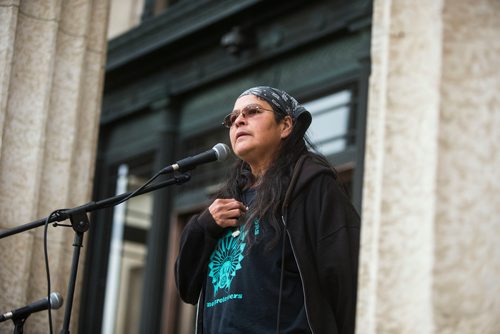 MIKAELA MACKENZIE / WINNIPEG FREE PRESS
Geraldine McManus speaks at a rally calling for a clean energy future in front of the Manitoba Legislative Building  in Winnipeg on Saturday, Sept. 8, 2018. 
Winnipeg Free Press 2018.