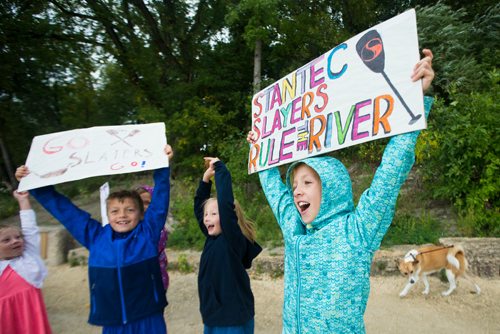 MIKAELA MACKENZIE / WINNIPEG FREE PRESS
Janaya Kasdorf, 10, cheers on her aunt at the seventh annual Manitoba Dragon Boat Festival in support of the CancerCare Manitoba Foundation and the Childrens Hospital Foundation of Manitoba takes place at the Forks in Winnipeg on Saturday, Sept. 8, 2018. 
Winnipeg Free Press 2018.