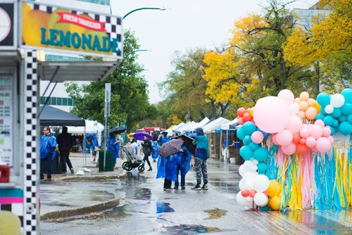 MIKAELA MACKENZIE / WINNIPEG FREE PRESS
Manyfest takes place in the rain in Winnipeg on Saturday, Sept. 8, 2018. 
Winnipeg Free Press 2018.