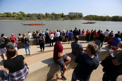 TREVOR HAGAN / WINNIPEG FREE PRESS
Teams participate in the 2018 CancerCare Manitoba Dragon Boat Festival on the Red River, Sunday, September 9, 2018, 2018.