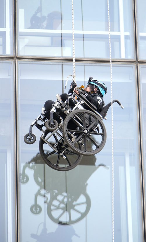 JASON HALSTEAD / WINNIPEG FREE PRESS

Society for Manitobans with Disabilities (SMD) Foundation/Easter Seals Manitoba Ability Rappeller Samantha Brouillette takes her turn at the 14th Annual Easter Seals Drop Zone, a fundraising event in support of SMD, at the Manitoba Hydro Building in Downtown Winnipeg on Aug. 28, 2018. (See Social Page)