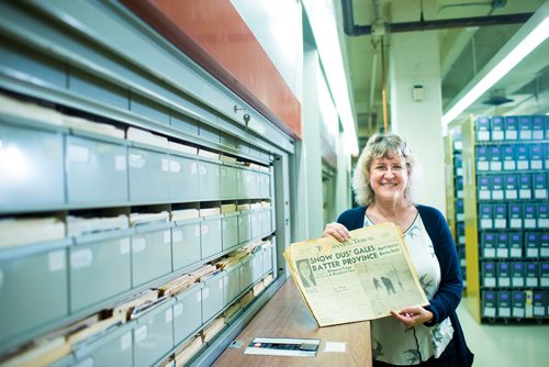 MIKAELA MACKENZIE / WINNIPEG FREE PRESS
Archivist Shelley Sweeney poses in the "morgue" of clippings of the Winnipeg Tribune at the University of Manitoba archives in Winnipeg on Monday, Sept. 10, 2018.  The university has completely digitized the newspaper, which was in operation from 1890 to August 1980.
Winnipeg Free Press 2018.