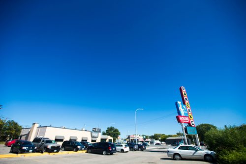 MIKAELA MACKENZIE / WINNIPEG FREE PRESS
The Original Pancake House on Pembina in Winnipeg on Monday, Sept. 10, 2018.  
Winnipeg Free Press 2018.