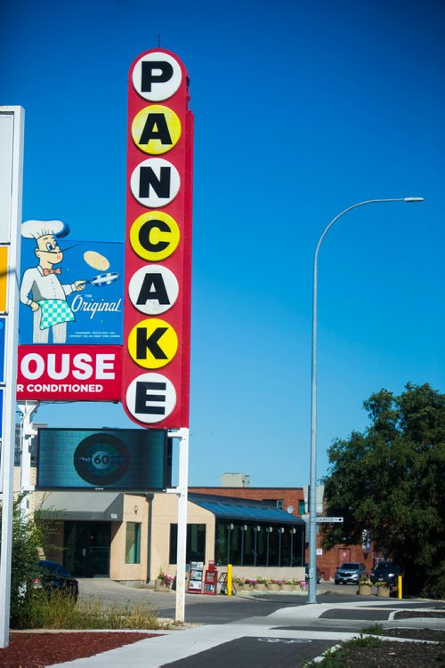 MIKAELA MACKENZIE / WINNIPEG FREE PRESS
The Original Pancake House on Pembina in Winnipeg on Monday, Sept. 10, 2018.  
Winnipeg Free Press 2018.