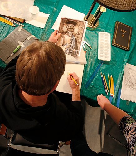 BORIS MINKEVICH / WINNIPEG FREE PRESS 090218 FAITH PAGE - Father Damian Higgins works with parishioners painting icons at Holy Ukrainian Catholic Chruch.