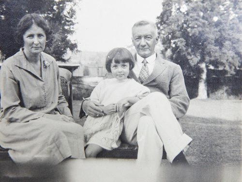 MIKE DEAL / WINNIPEG FREE PRESS
Elizabeth Betty Teillet with her father Arthur Dawson and mother Nora Matheson (Dawson). Bettys family was connected to the First Opium War.
180913 - Thursday, September 13, 2018.